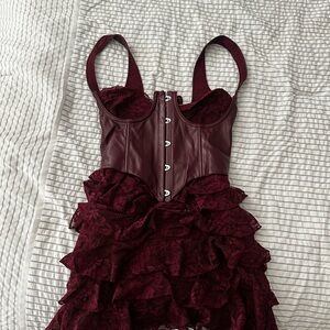 Elegant Burgundy Lace Mini Dress